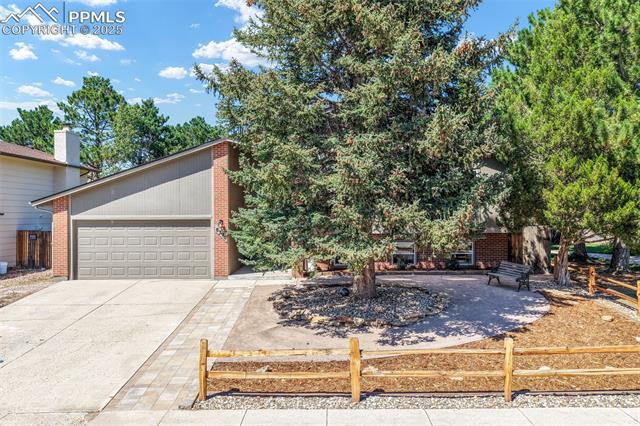 8390 Freemantle Drive