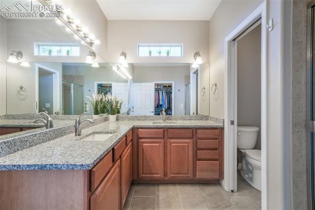 5798 Roy Heights