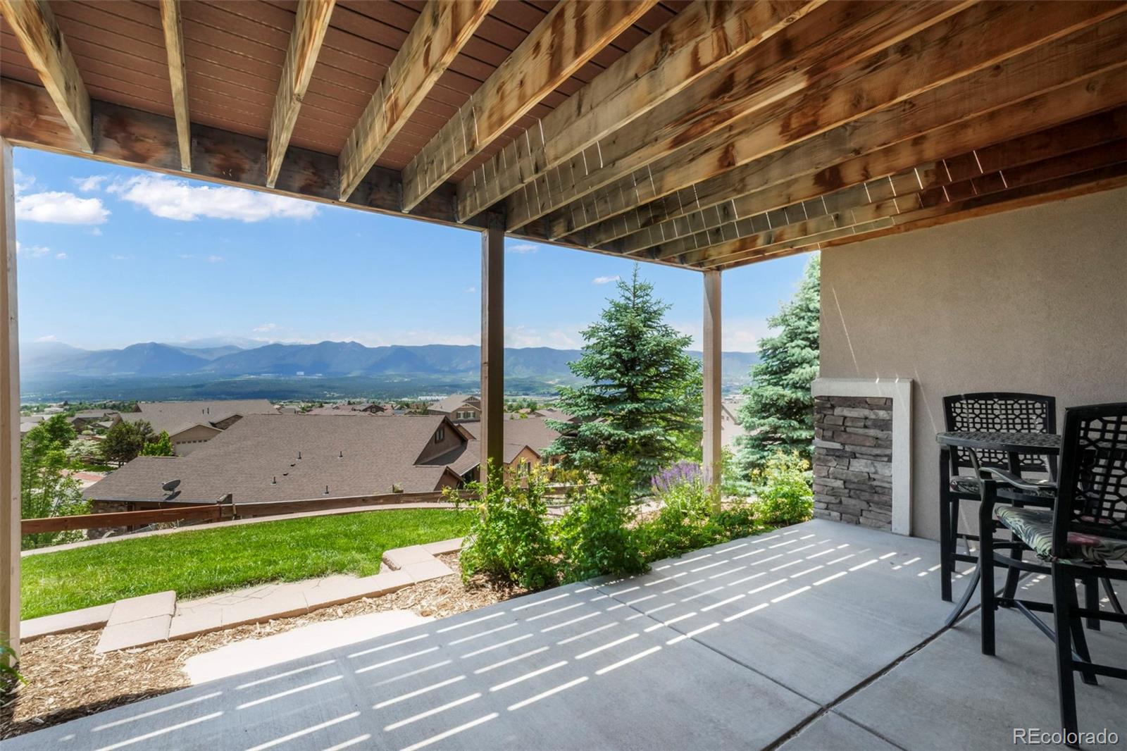 215 Kettle Valley Way