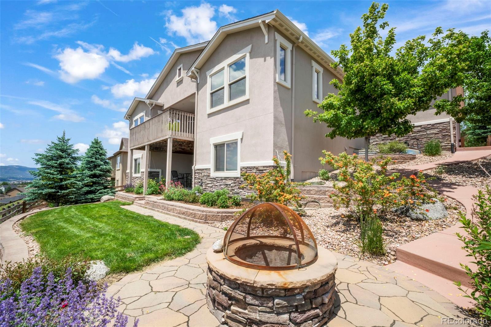 215 Kettle Valley Way