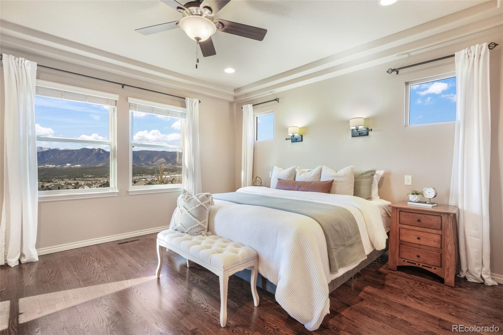 215 Kettle Valley Way