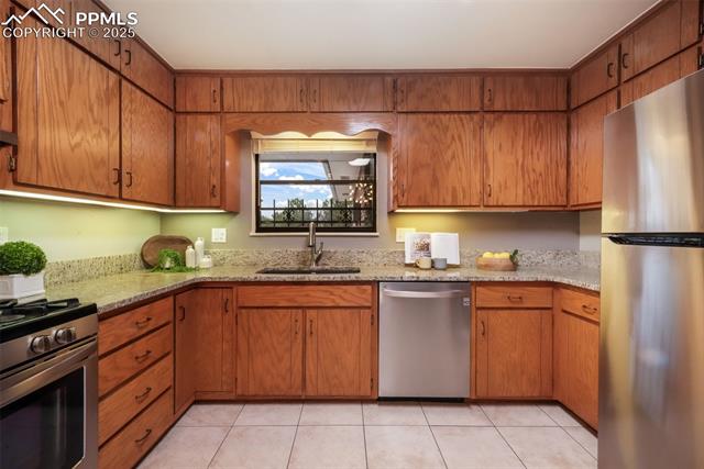 552 Lakewood Circle