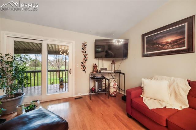 552 Lakewood Circle