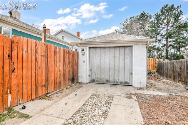 1134 N Cedar Street