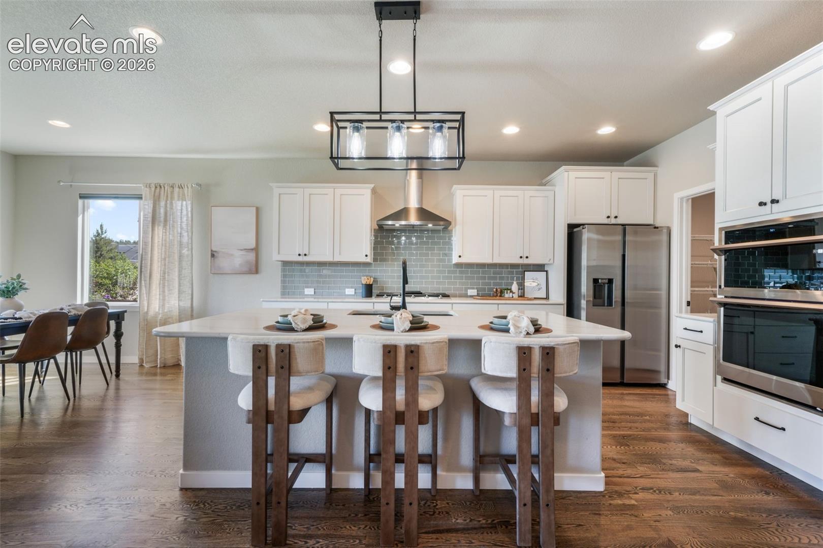10104 Emerald Lake Lane