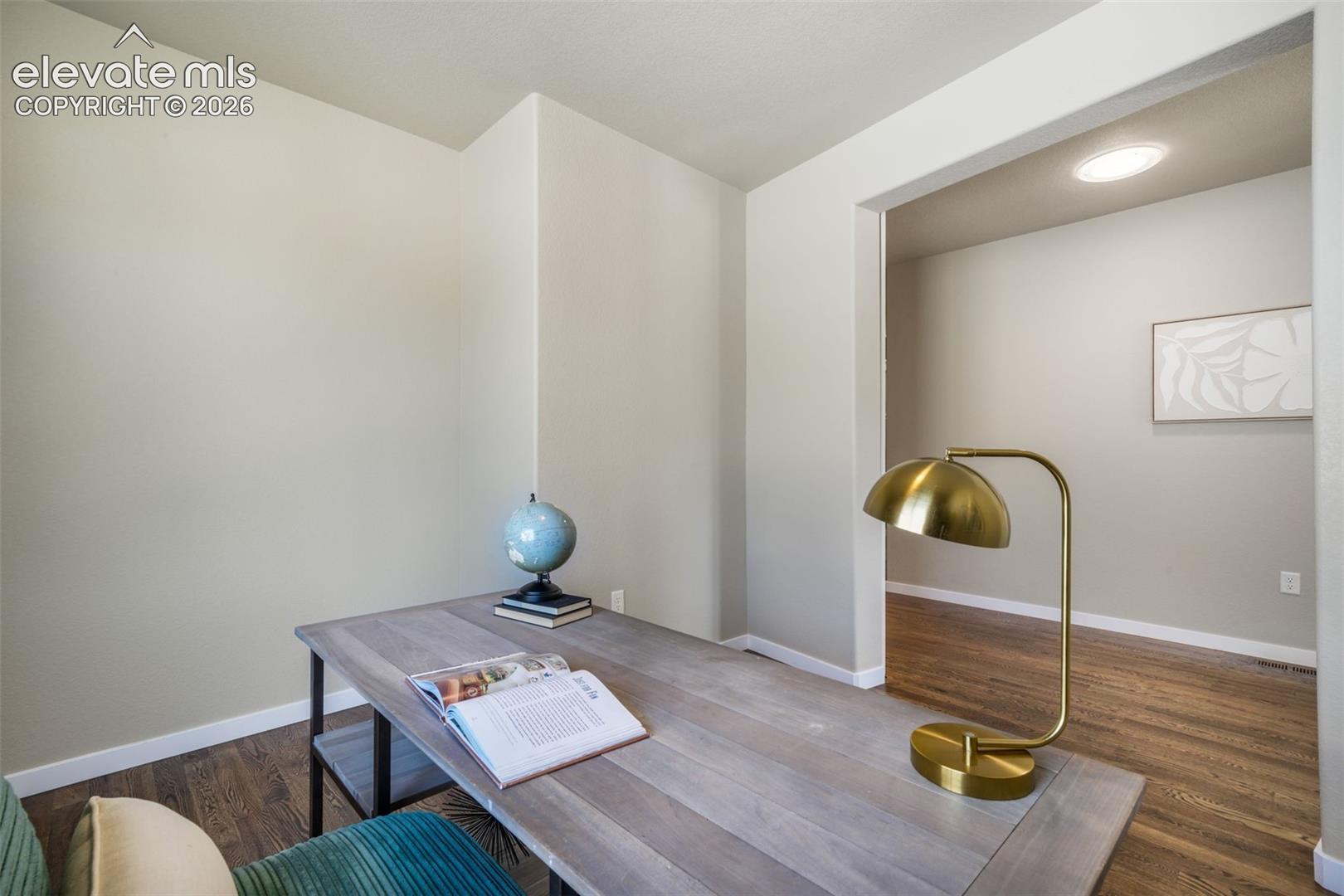 10104 Emerald Lake Lane
