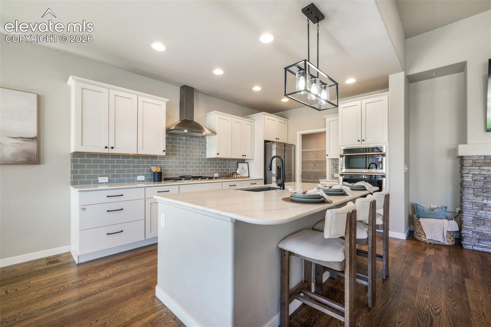 10104 Emerald Lake Lane