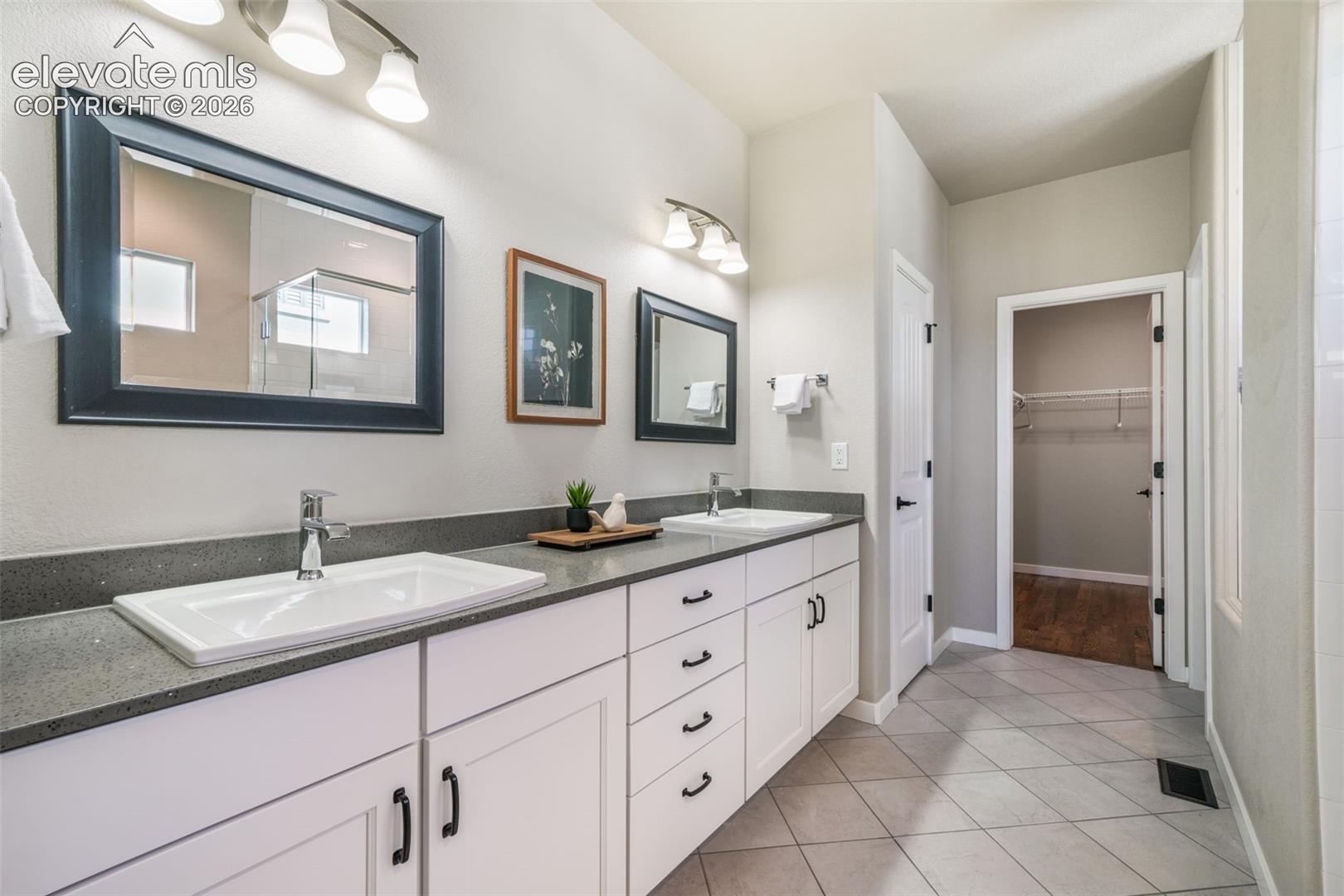 10104 Emerald Lake Lane
