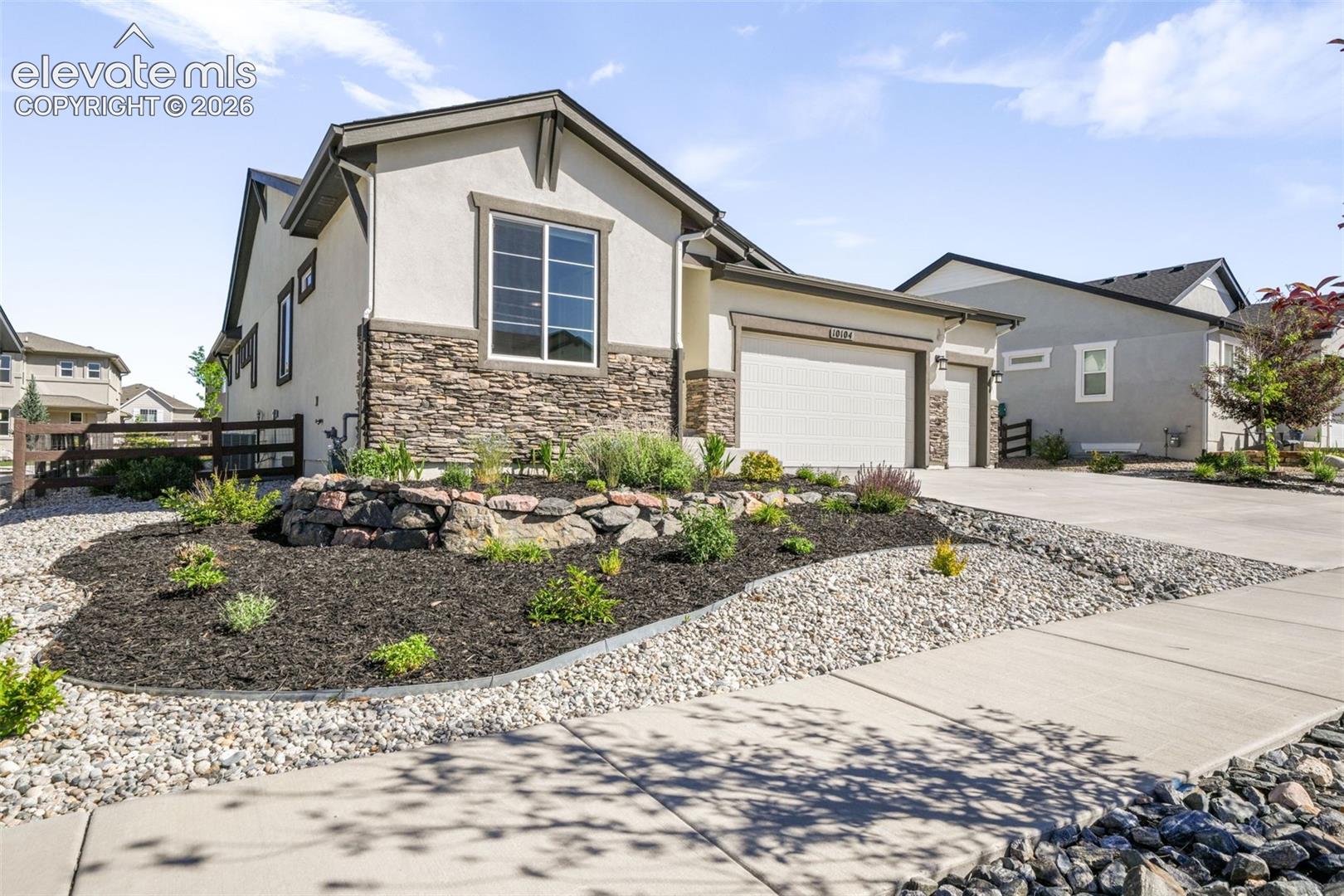 10104 Emerald Lake Lane