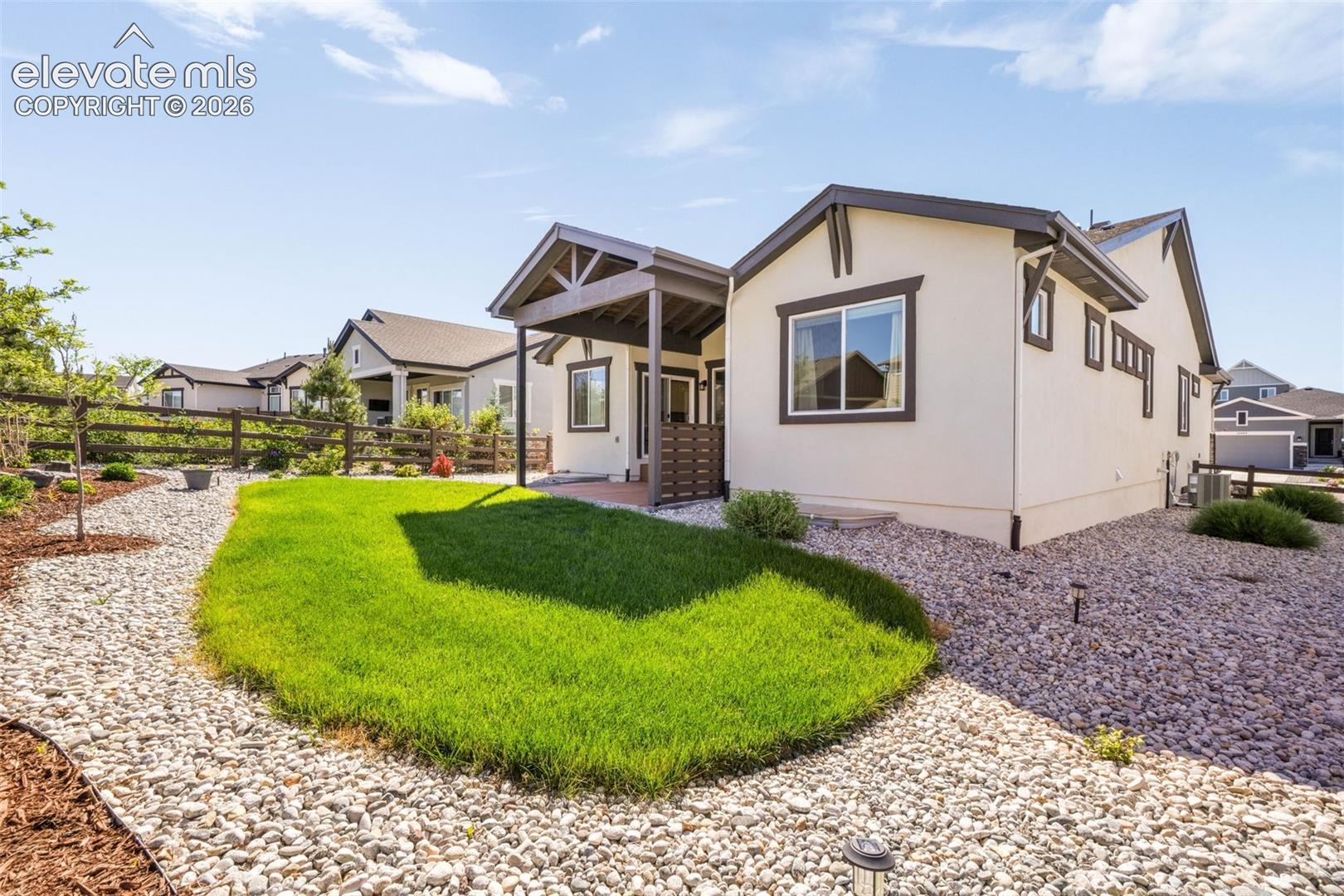 10104 Emerald Lake Lane