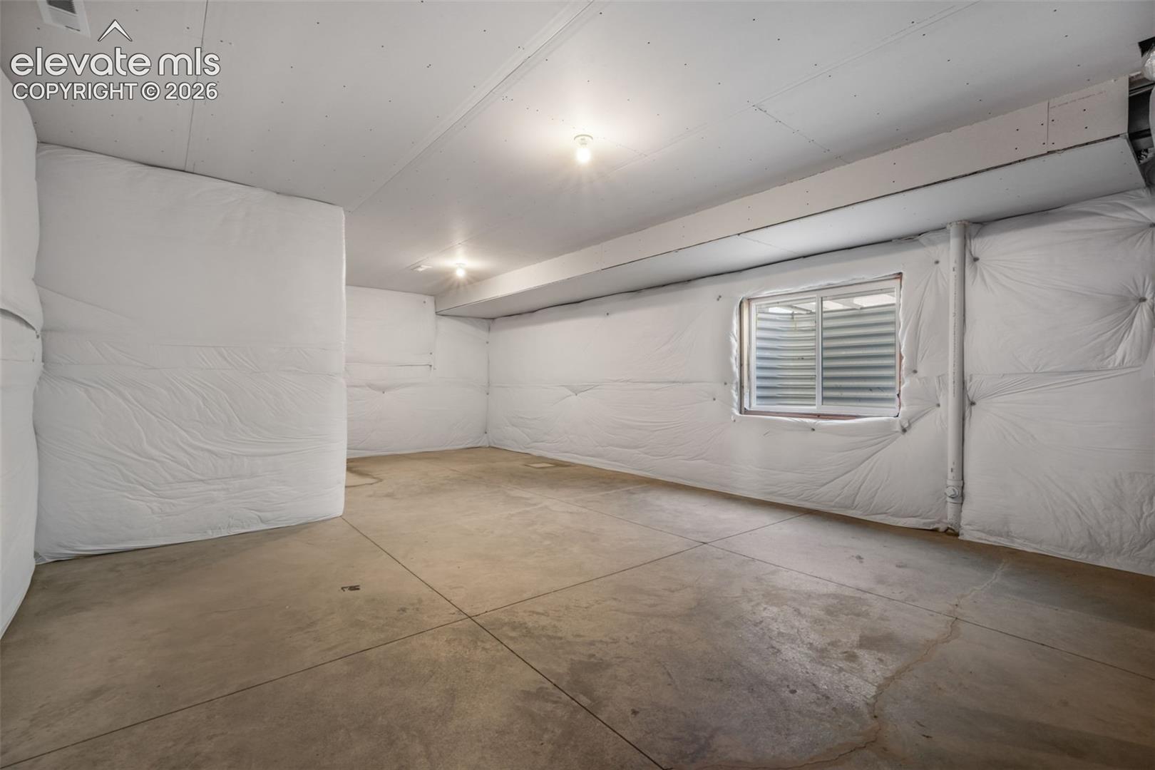 10104 Emerald Lake Lane