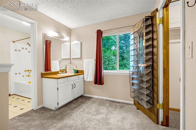 704 Saddlemountain Road