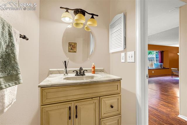 704 Saddlemountain Road