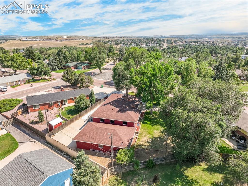 405 Crestridge Avenue
