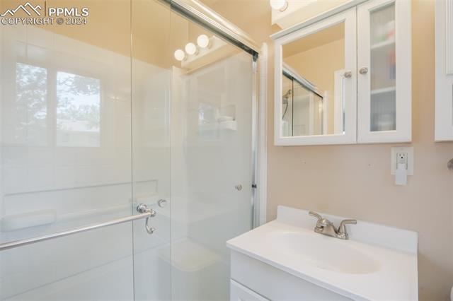 405 Crestridge Avenue