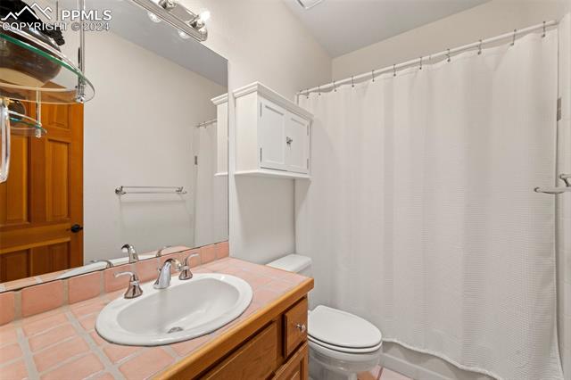 940 Forest View Road