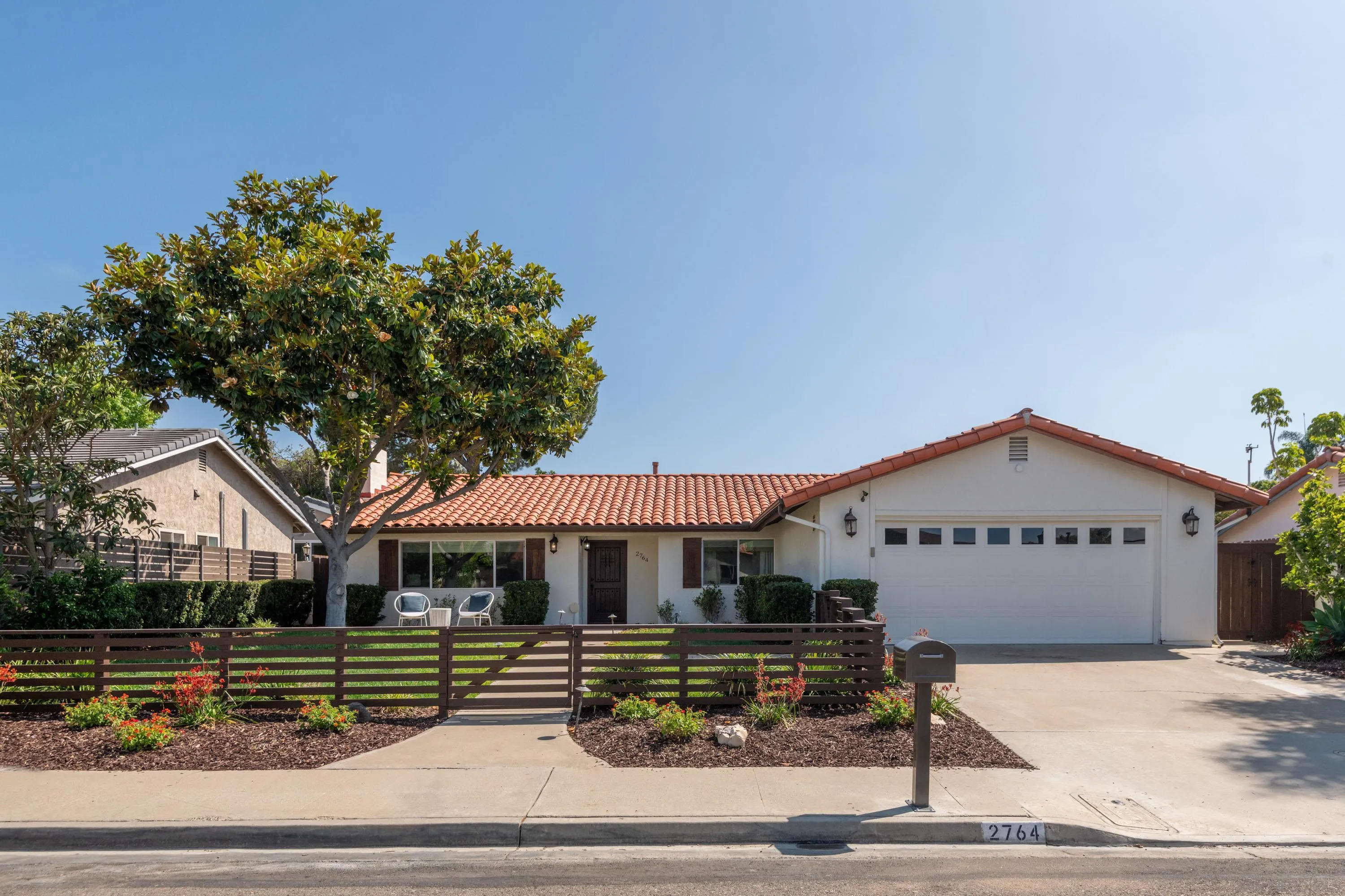 2764 Levante St