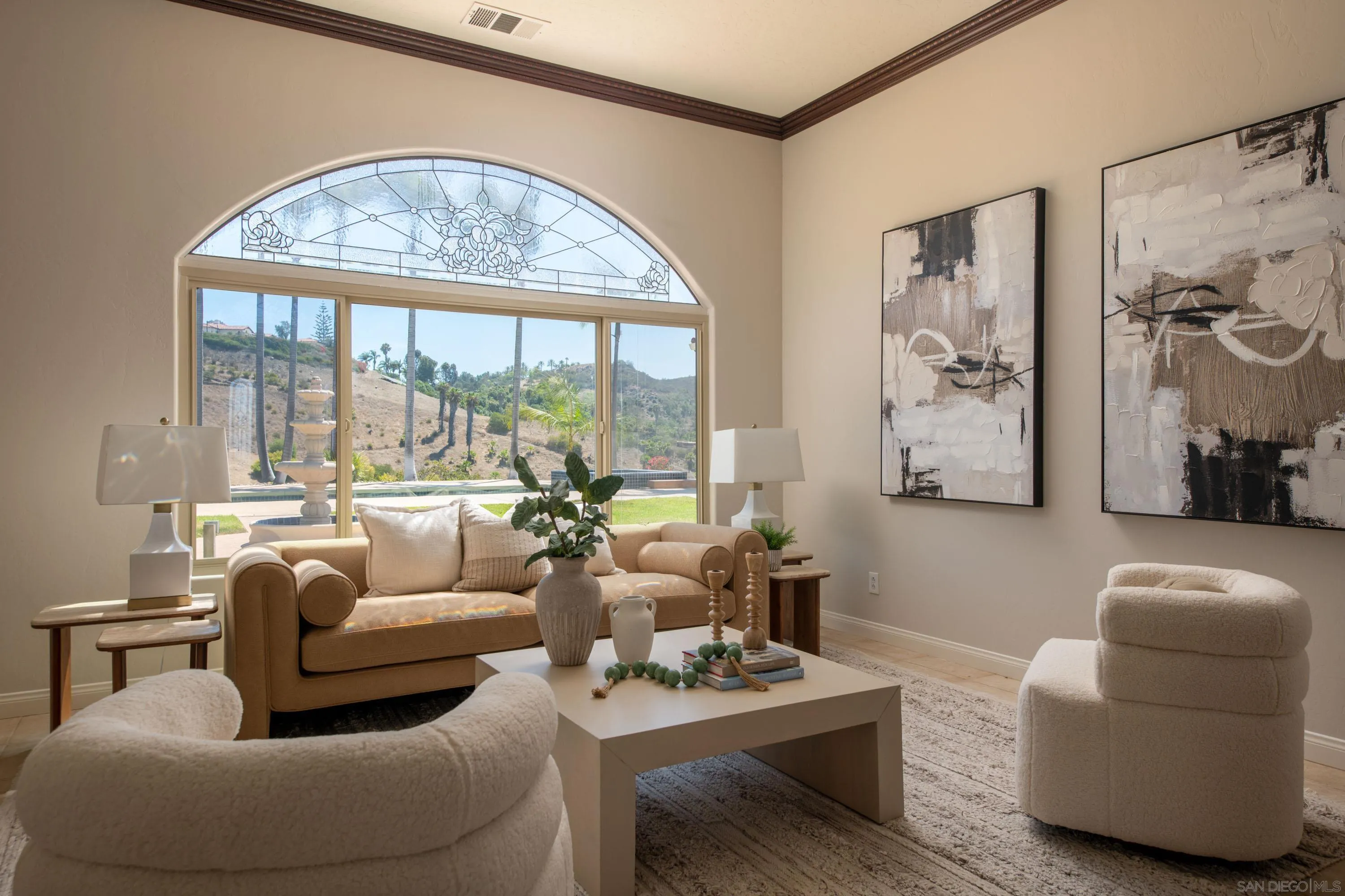 30343 Calle La Reina