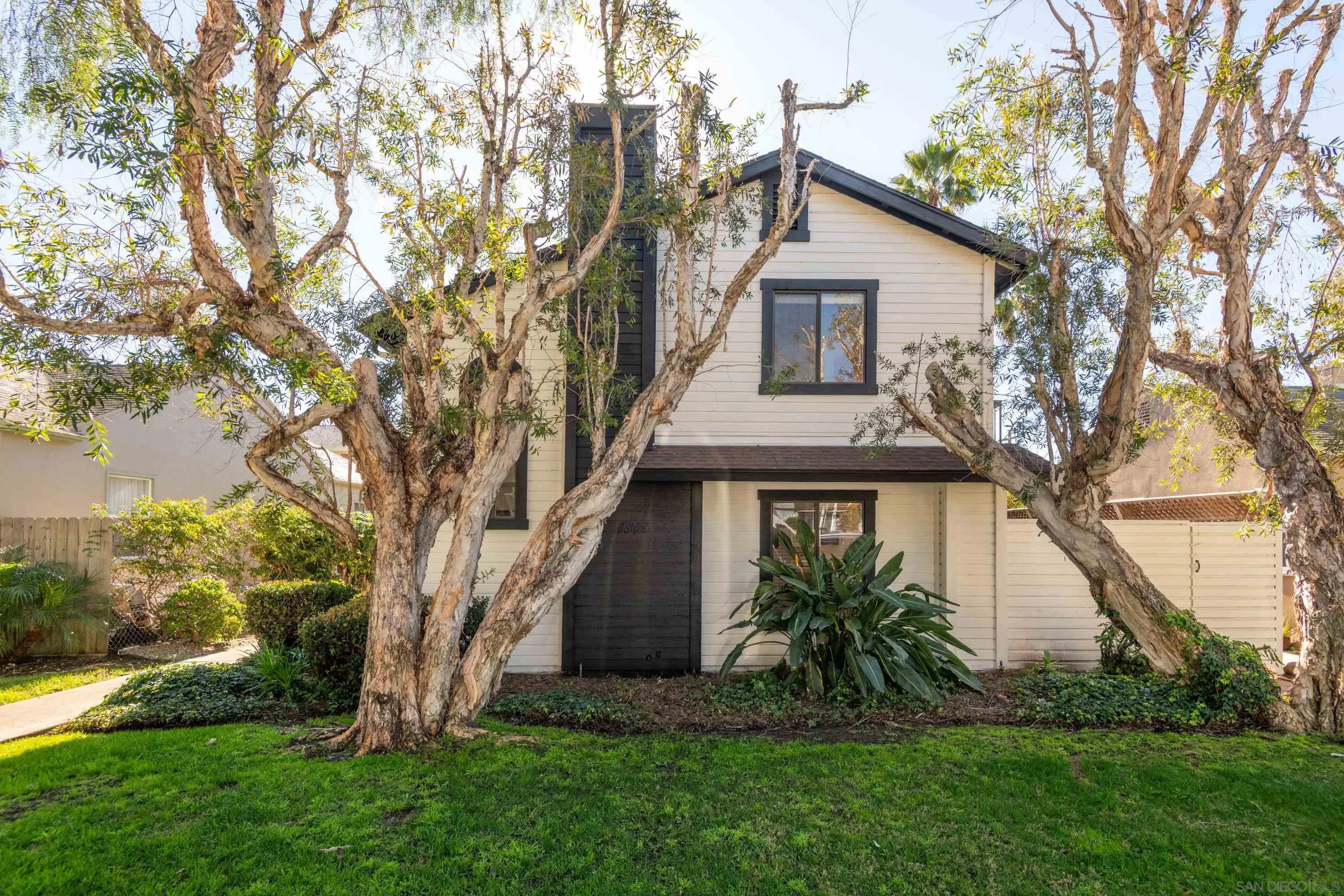 1819 Hornblend St #1