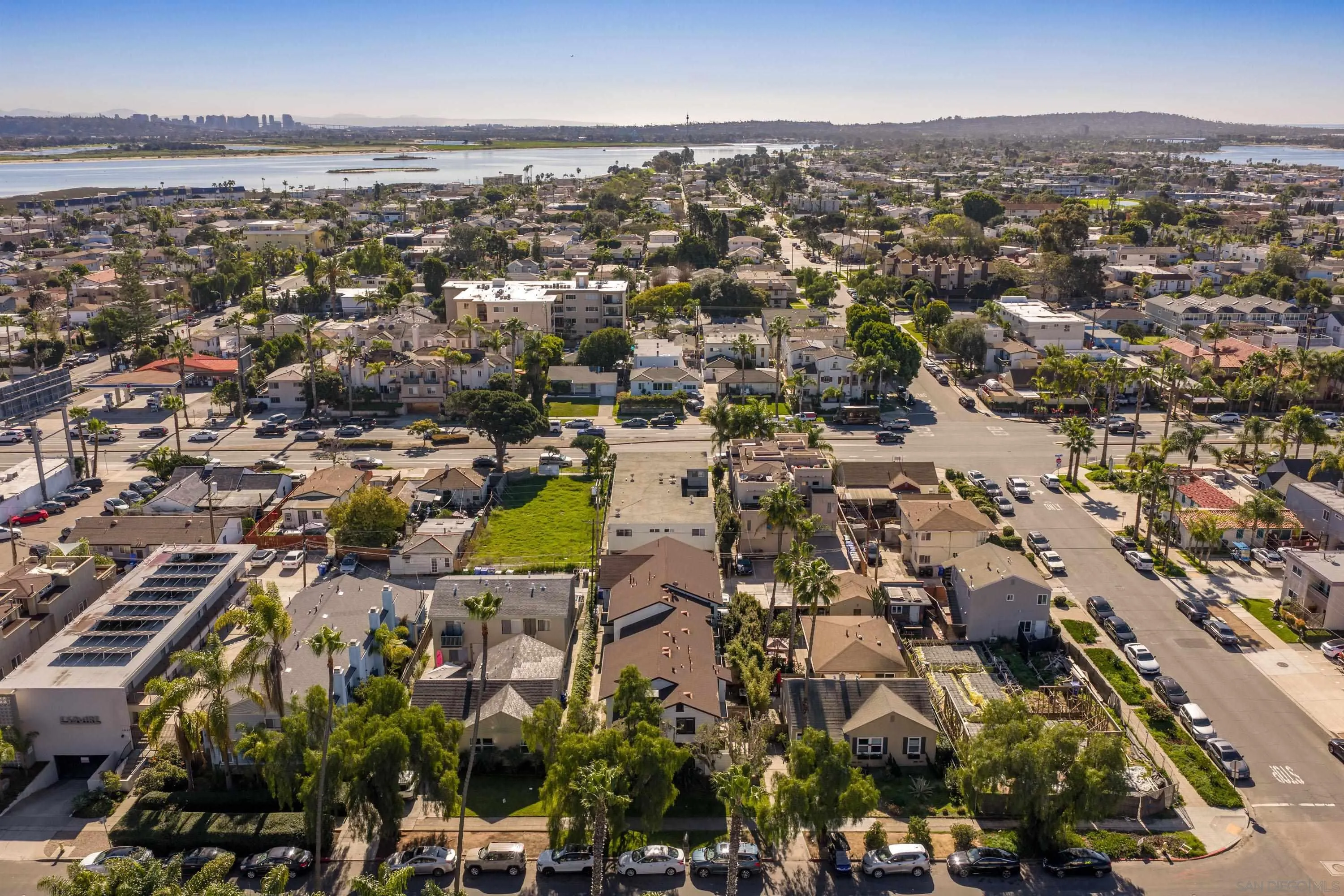 1819 Hornblend St #1