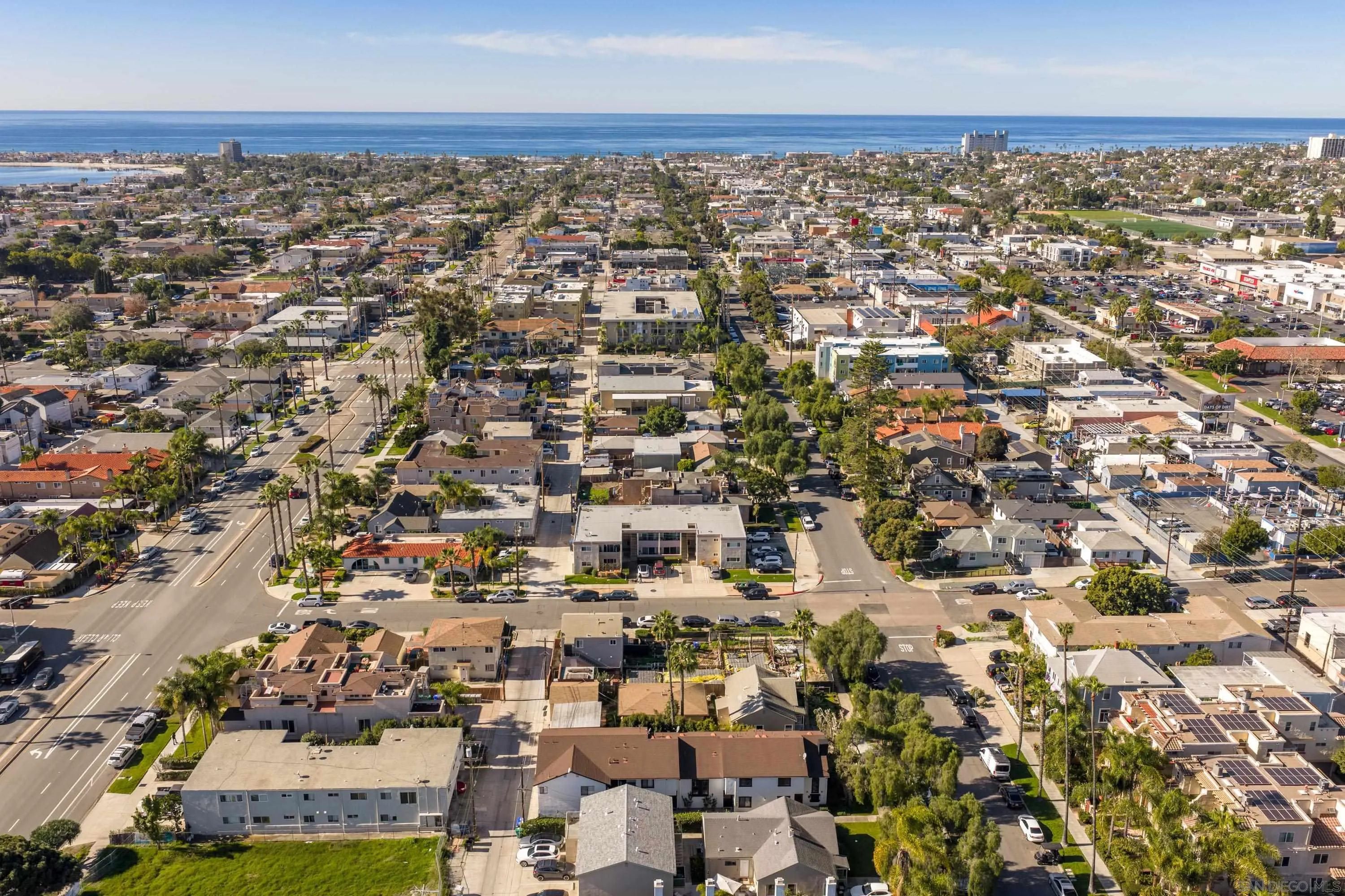 1819 Hornblend St #1