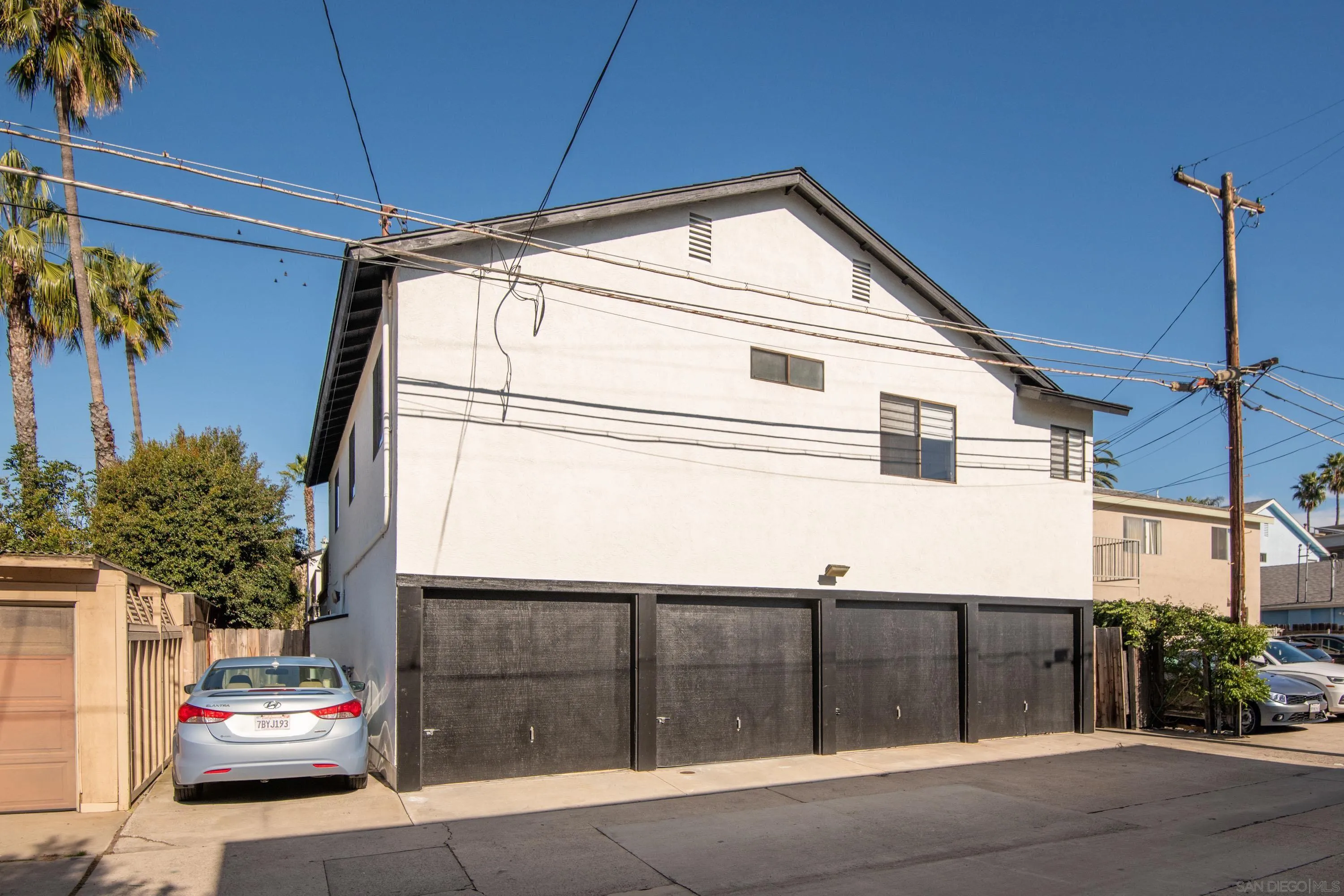 1819 Hornblend St #1