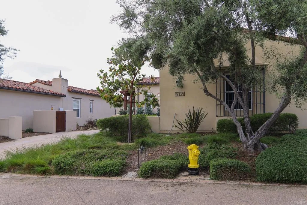 8134 Santaluz Village Green N.