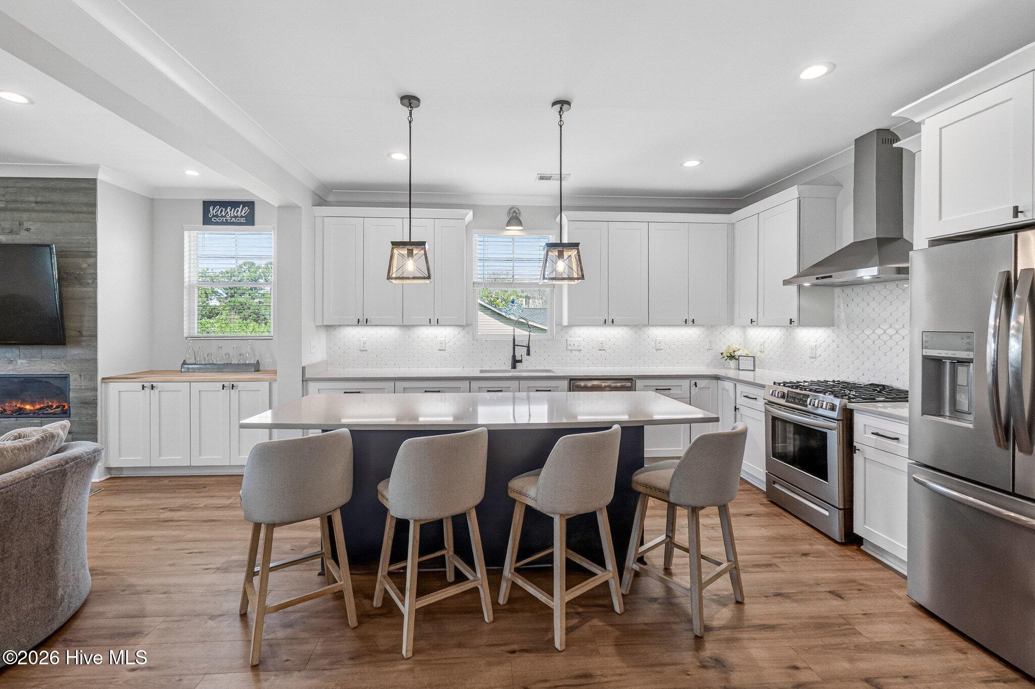 8124 Lakeview Drive