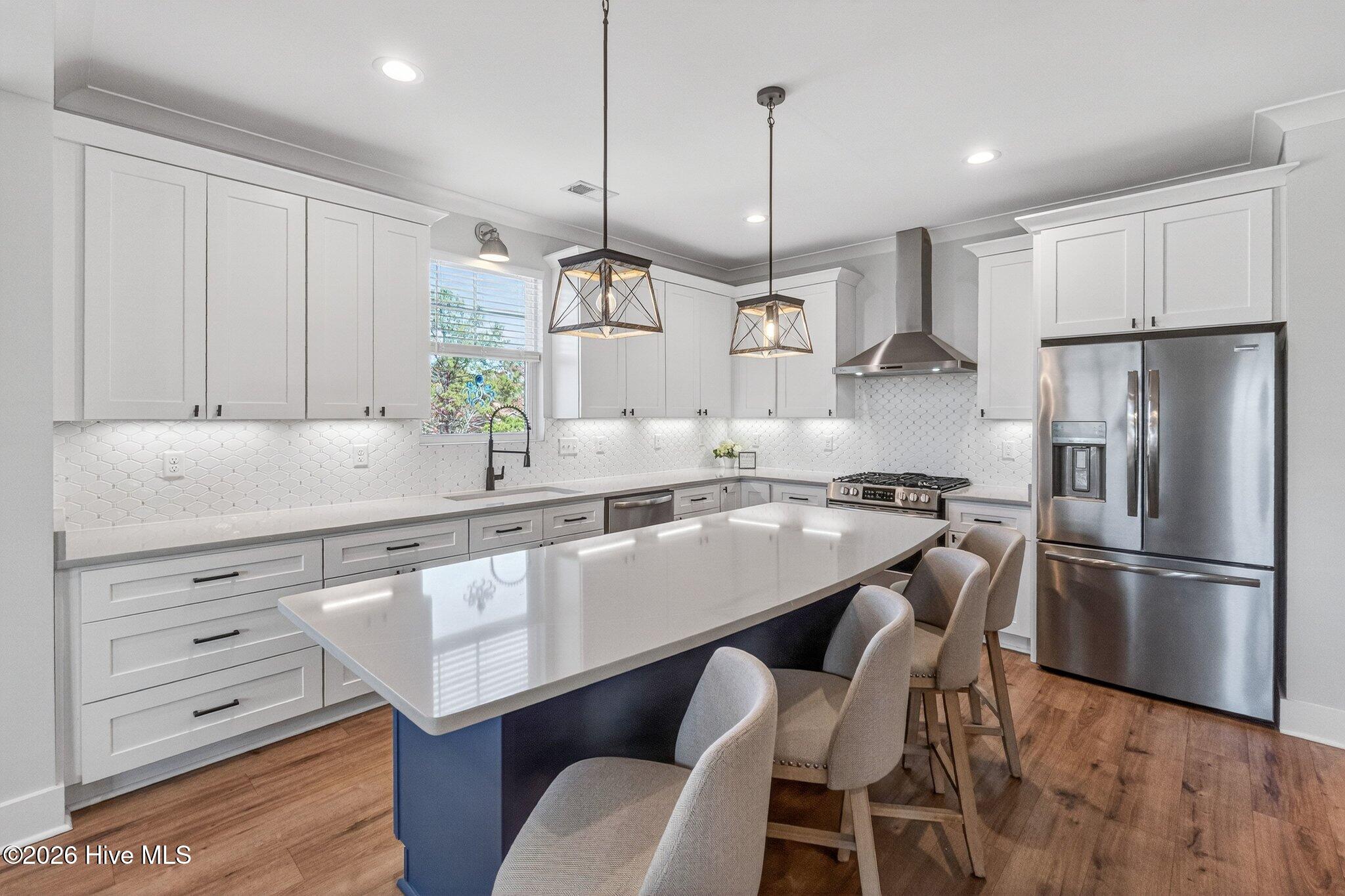 8124 Lakeview Drive