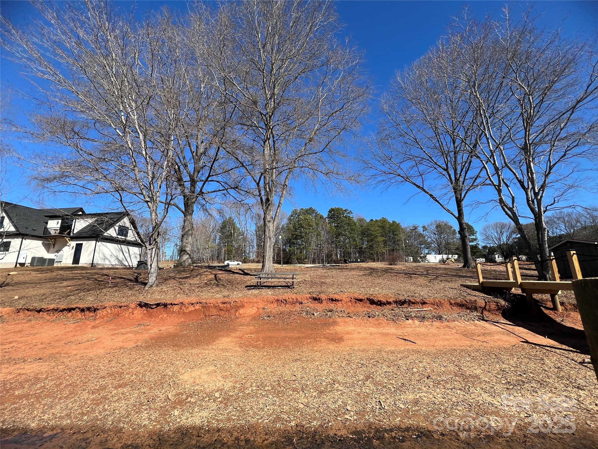 324 Bridgewater Lane