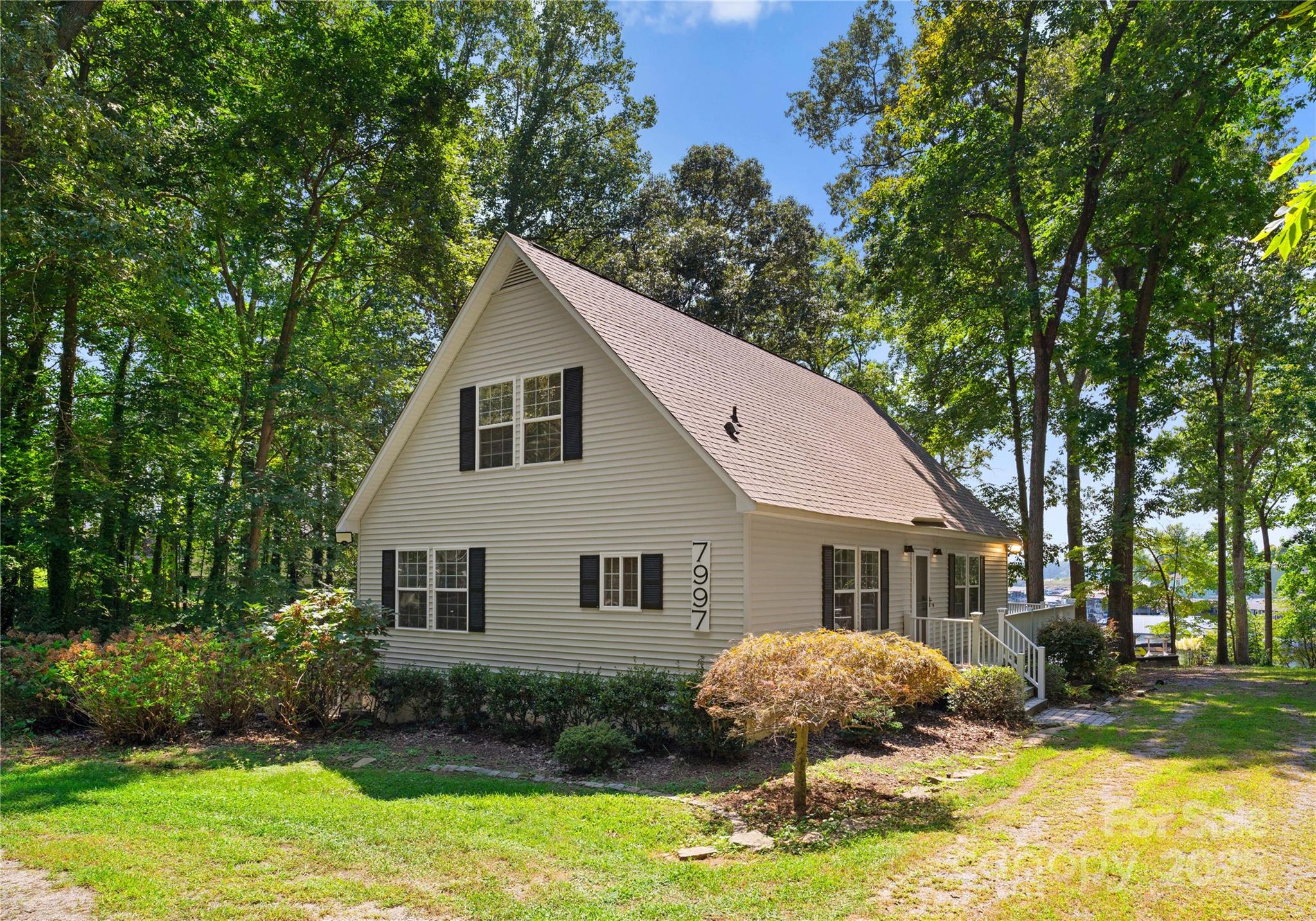 7997 Redbird Lane