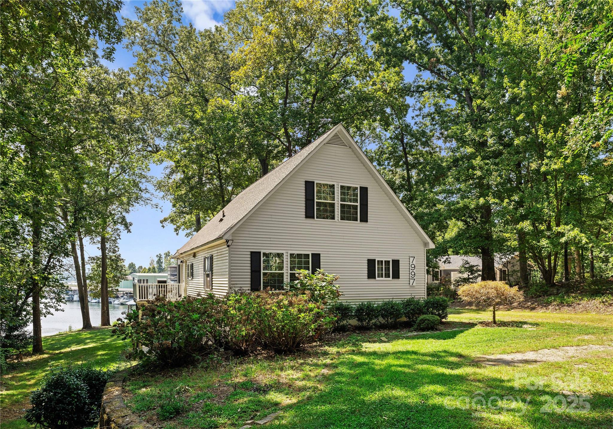 7997 Redbird Lane