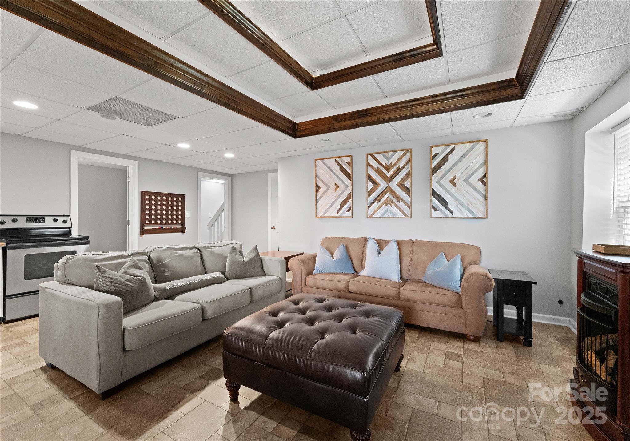 7997 Redbird Lane