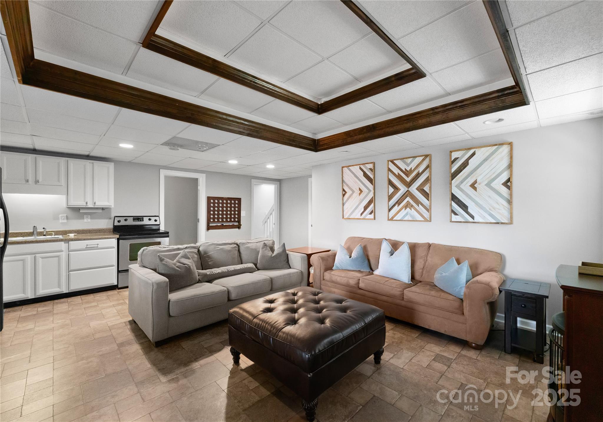 7997 Redbird Lane