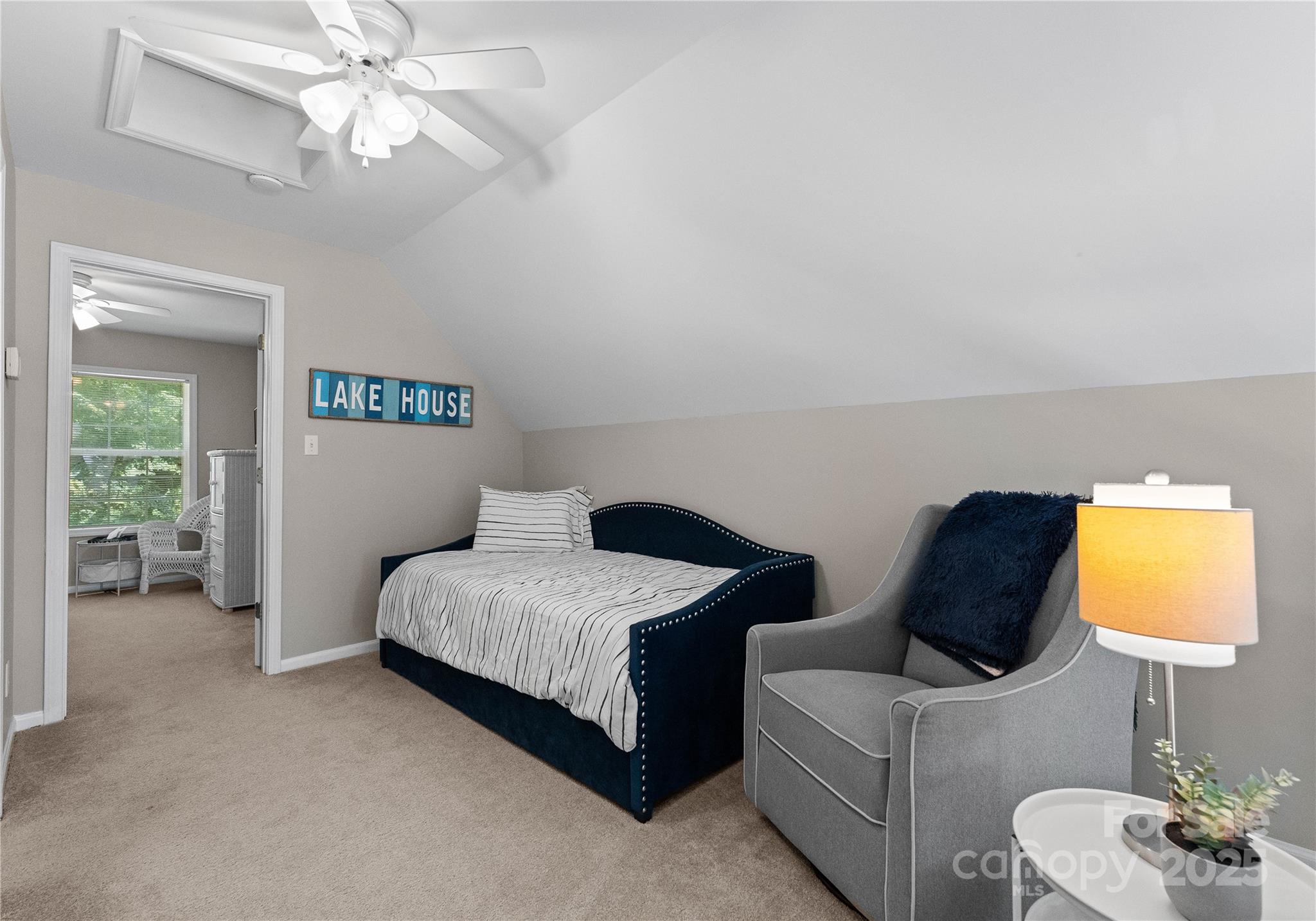 7997 Redbird Lane