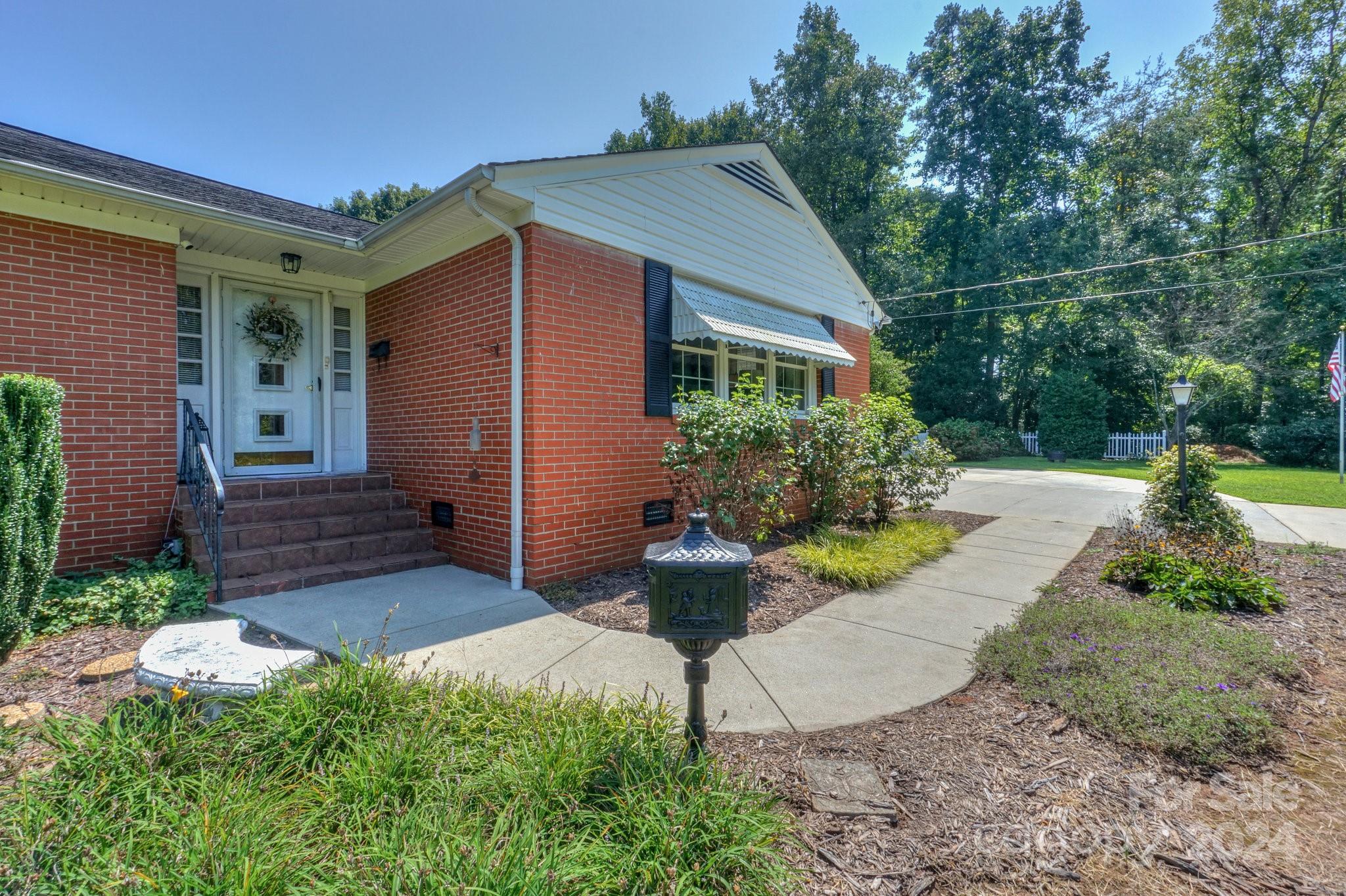714 Dogwood Street