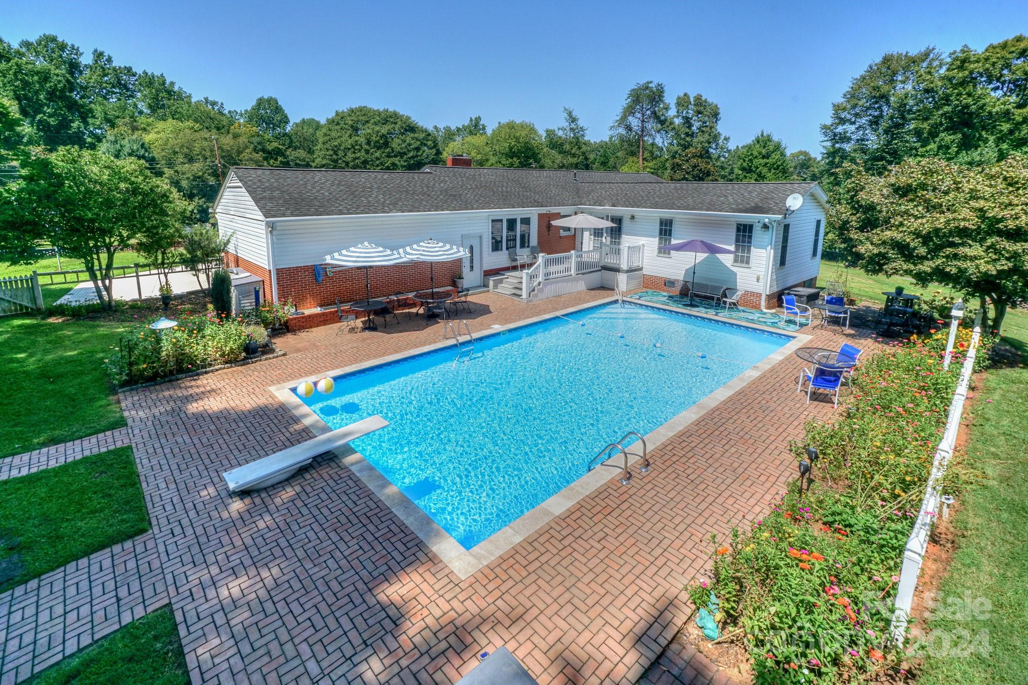 714 Dogwood Street