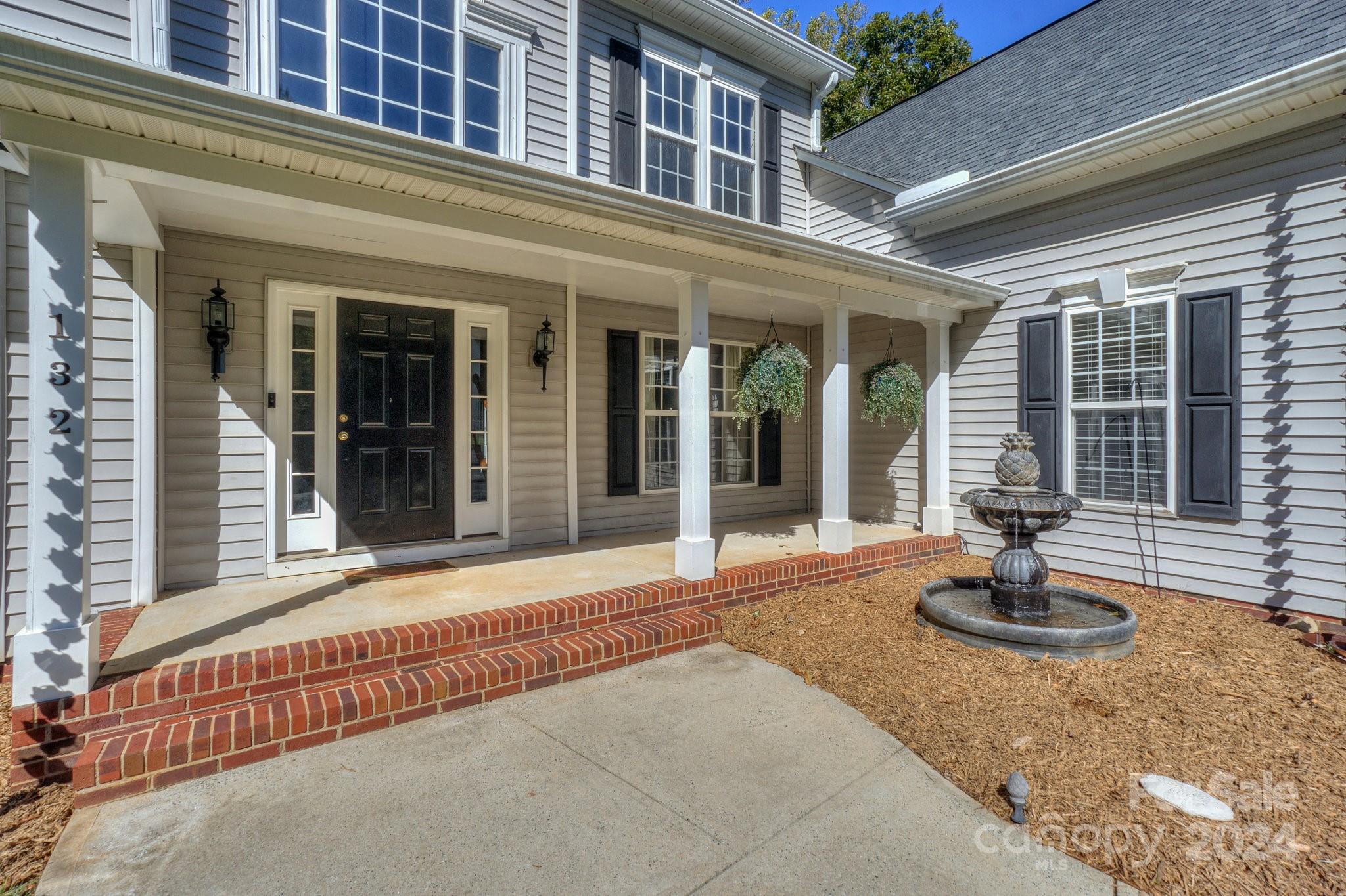 132 Monument Court