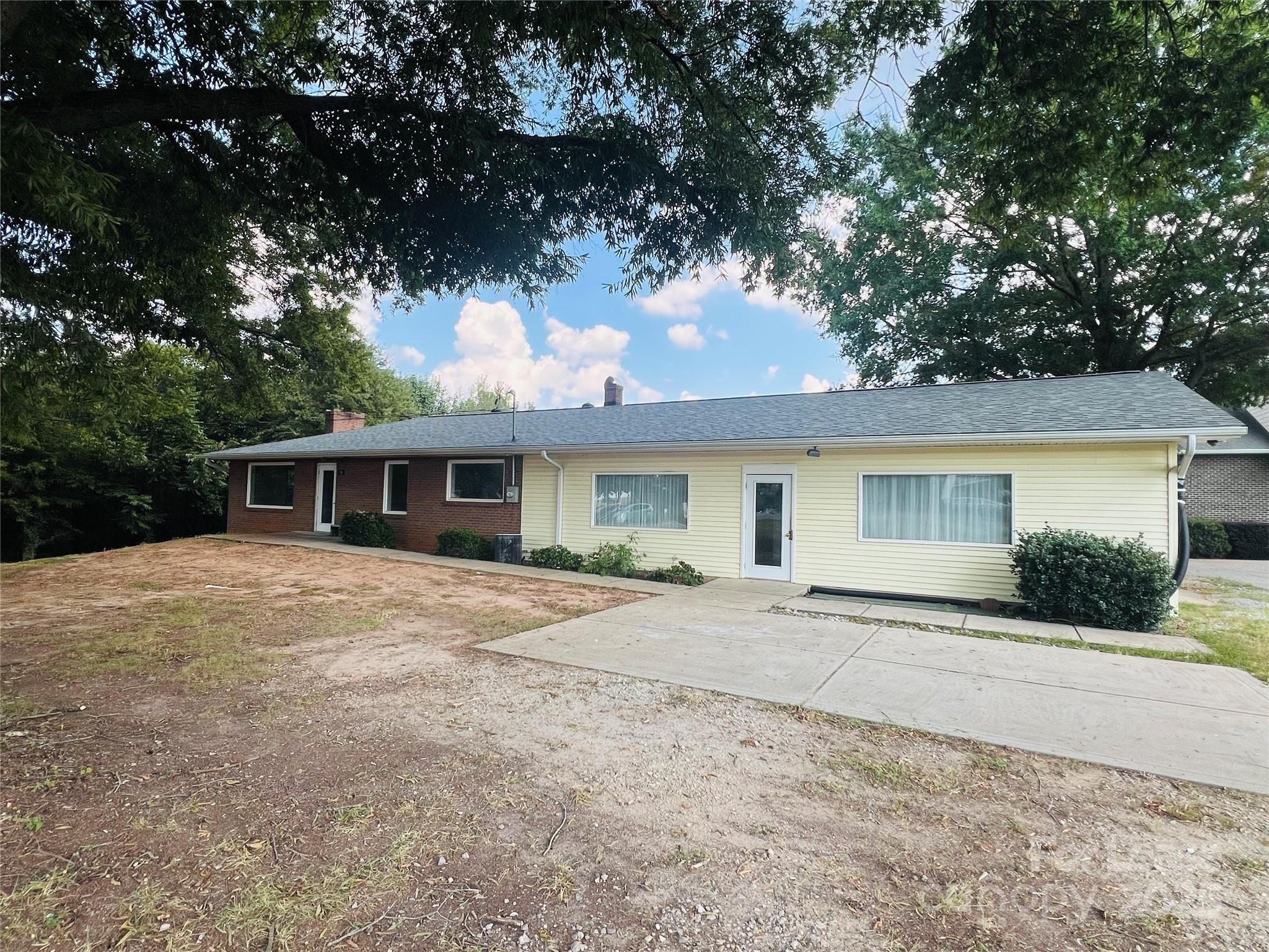 152 Ervin Road Unit: B