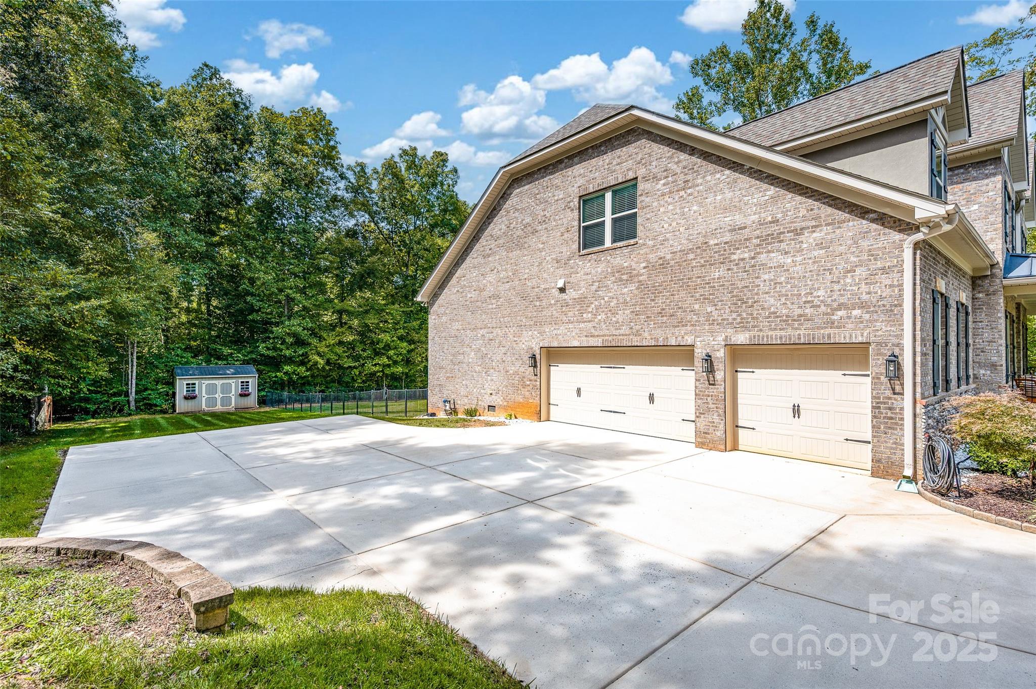 2104 Sweet Clover Way