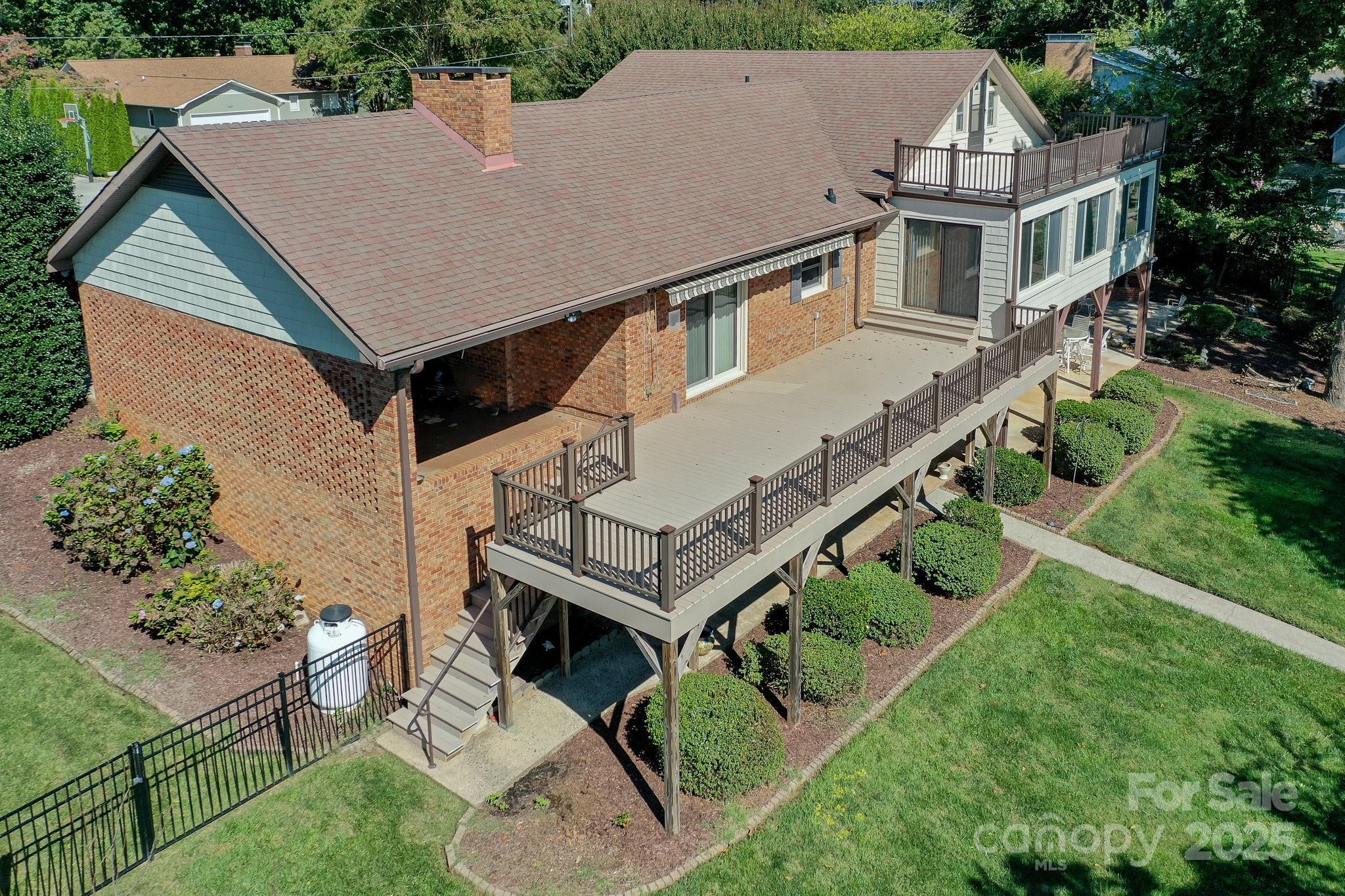 5166 Glenwood Street