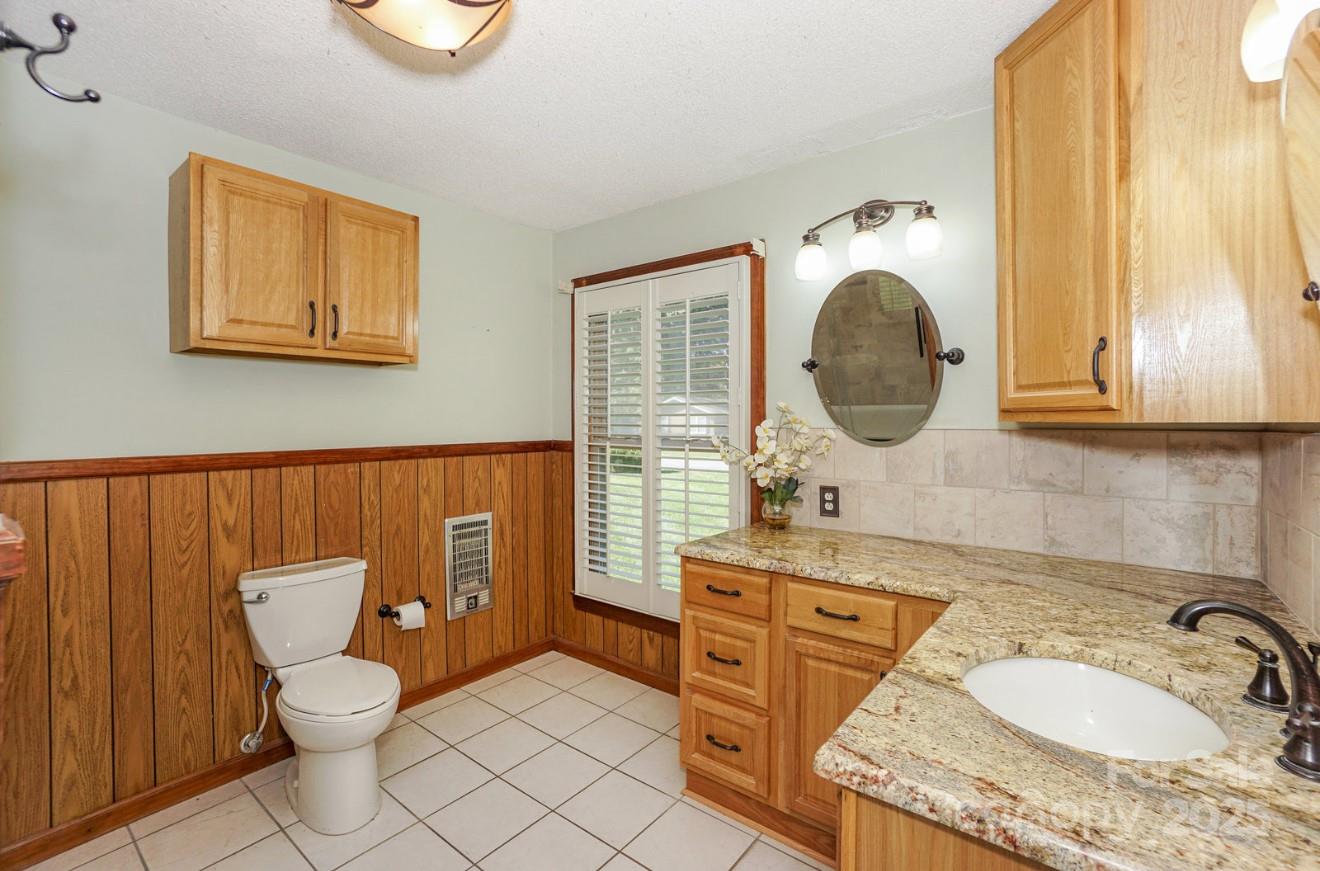 5166 Glenwood Street