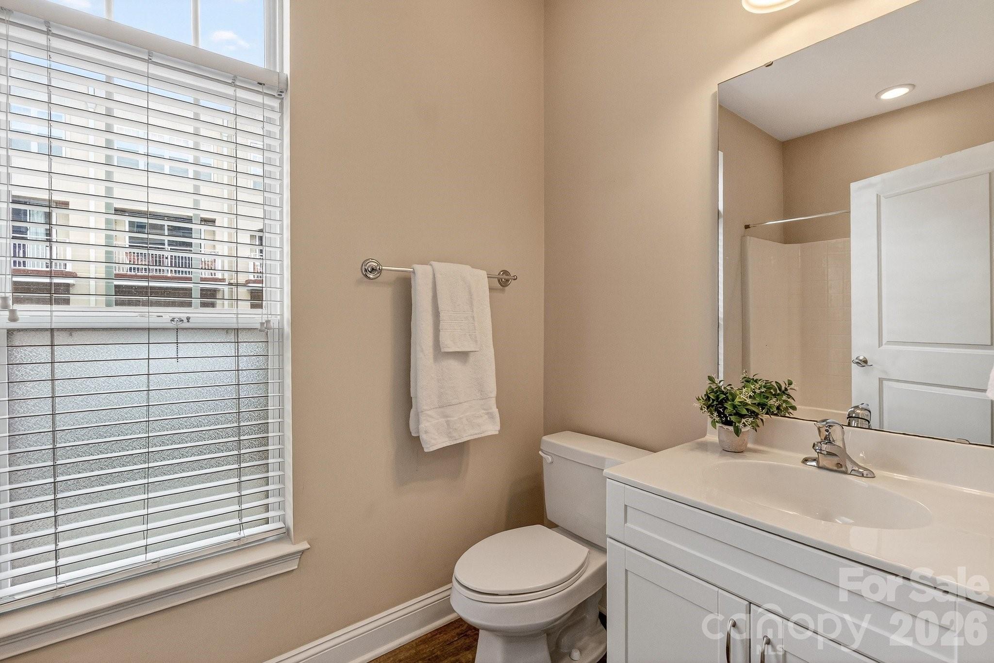 1306 Kenilworth Avenue