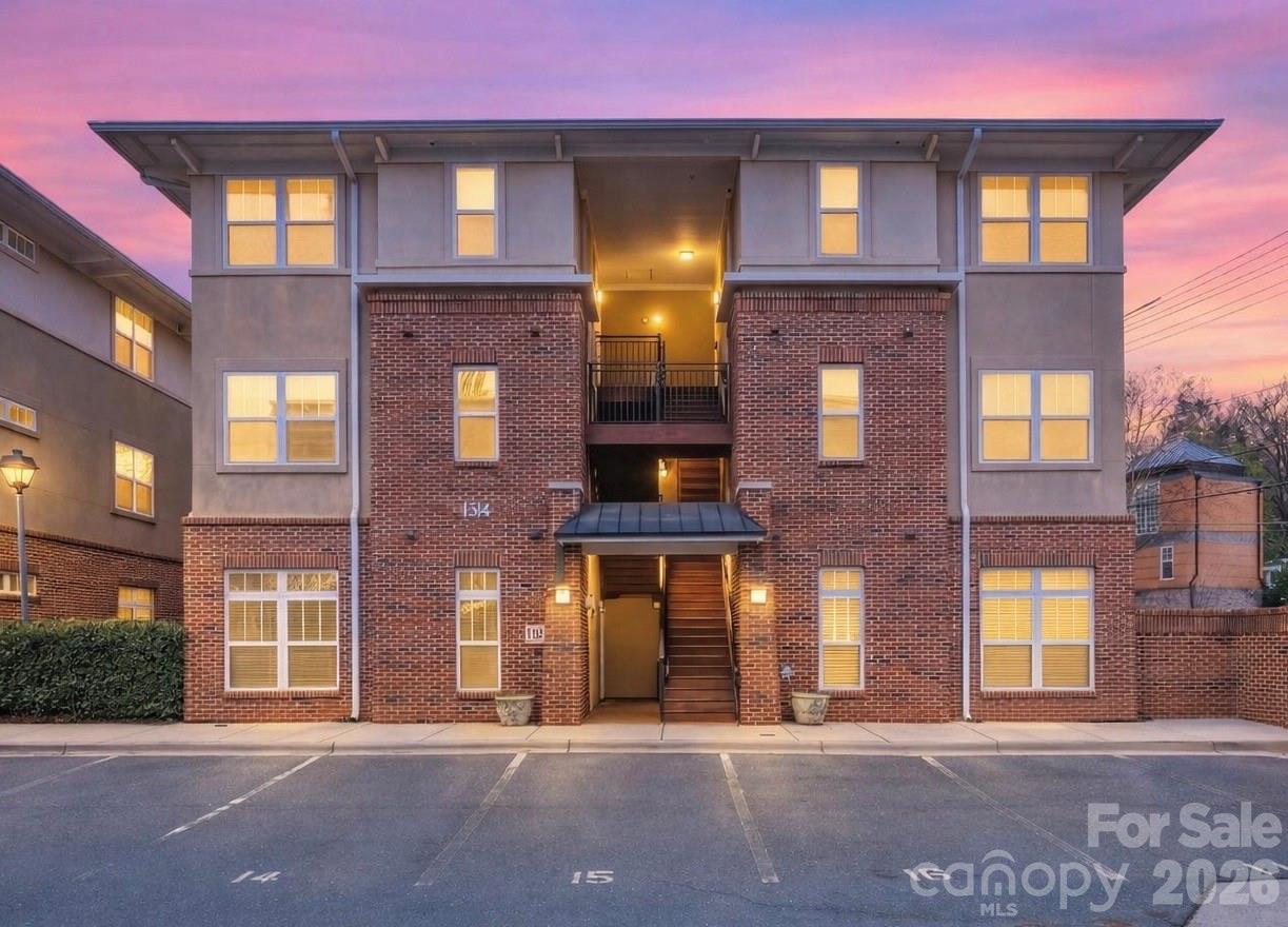 1306 Kenilworth Avenue