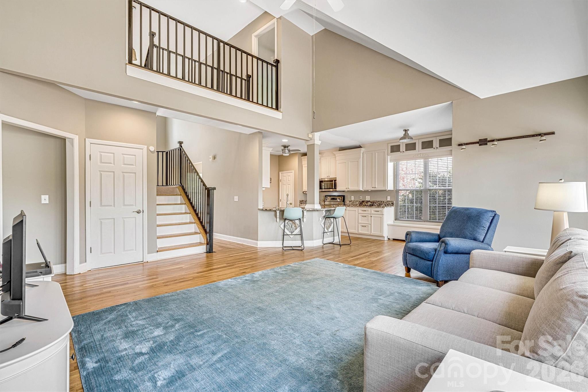 4586 Lynwood Road