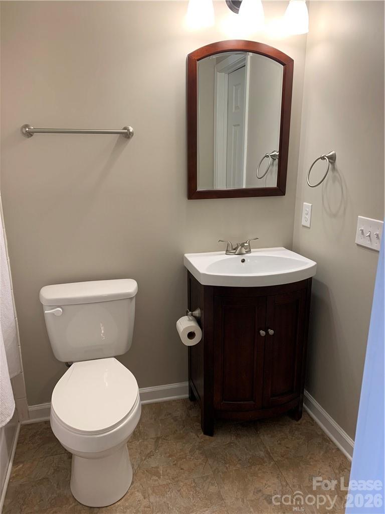 2519 Stockbridge Drive Unit: B