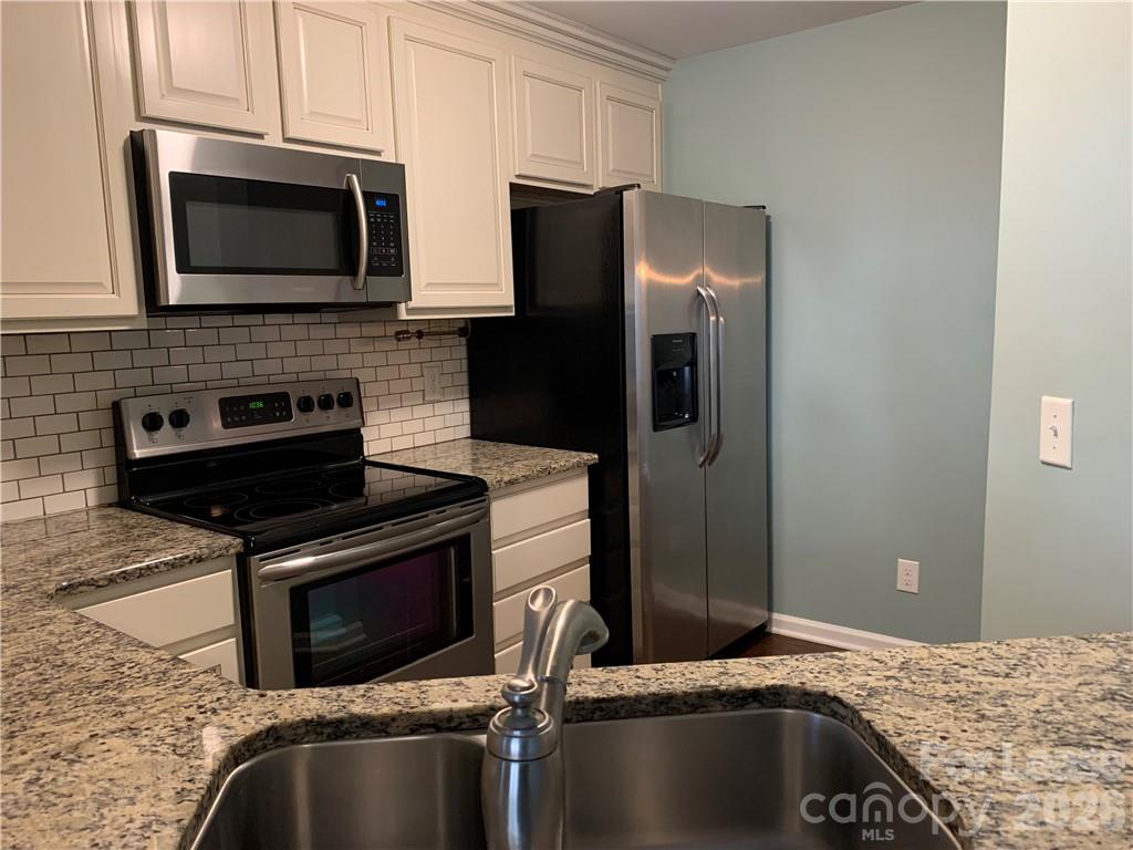 2519 Stockbridge Drive Unit: B
