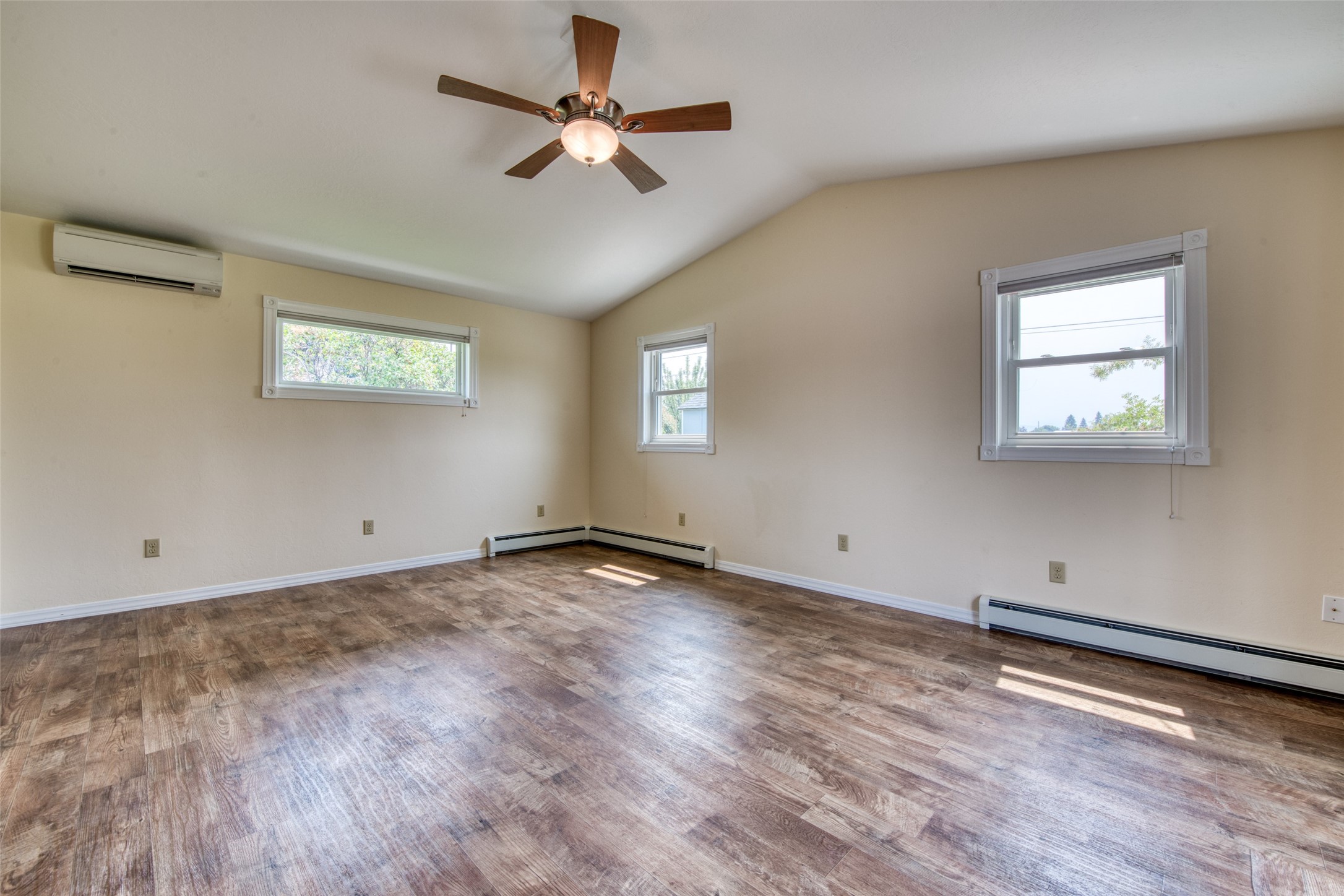 277 S Sapphire Street