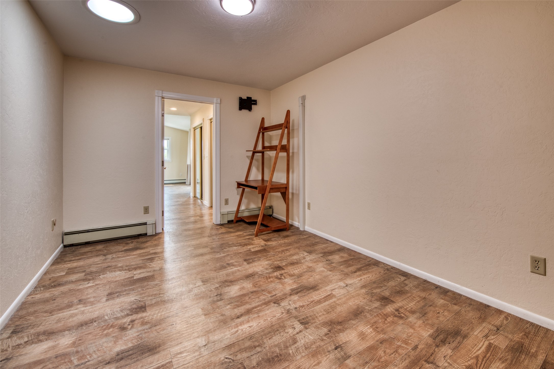 277 S Sapphire Street