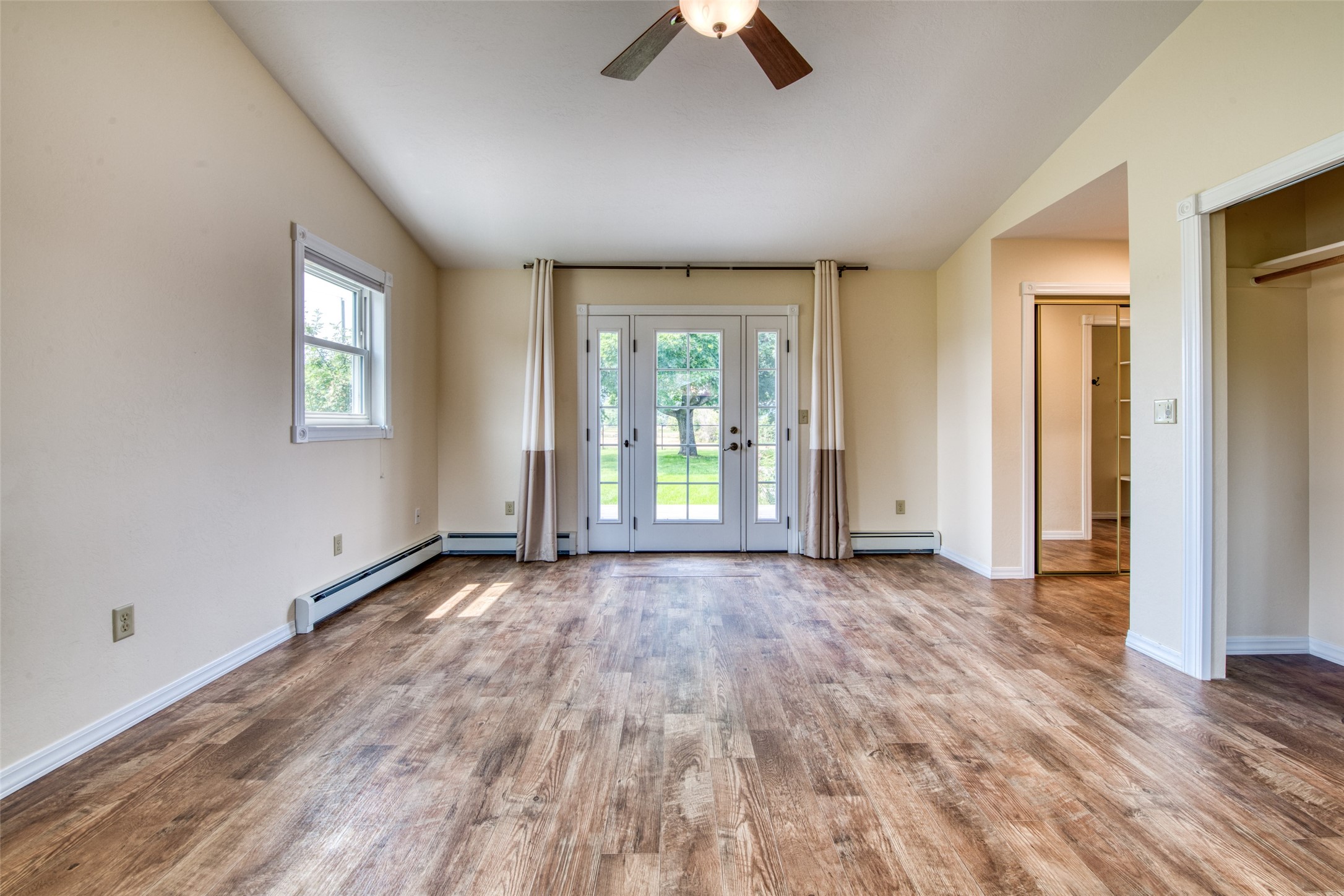 277 S Sapphire Street